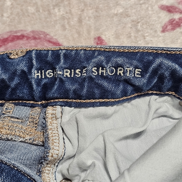 American Eagle Outfitters Women's Blue Distressed Denim Shorts - Picture 5 of 5